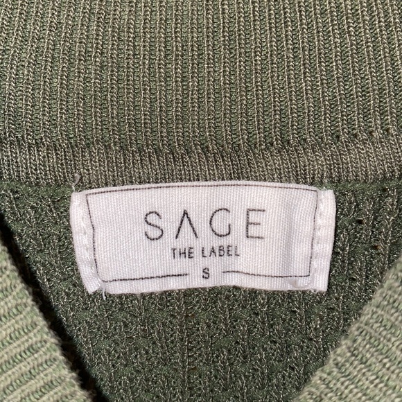 Sage the Label slight crop, olive green, sleeveless mock turtleneck - Picture 2 of 3